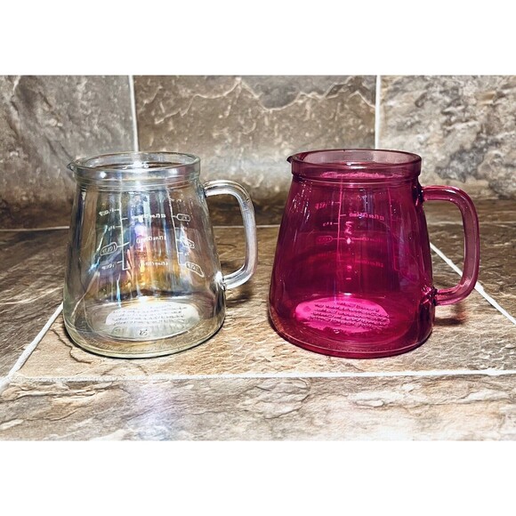 Set of 2 Target Iridescent & Pink Measuring Cup Beaker Pitchers Bullseye New - Picture 4 of 6